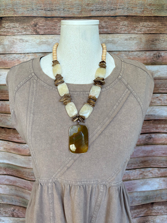 Shades of Beige Necklace
