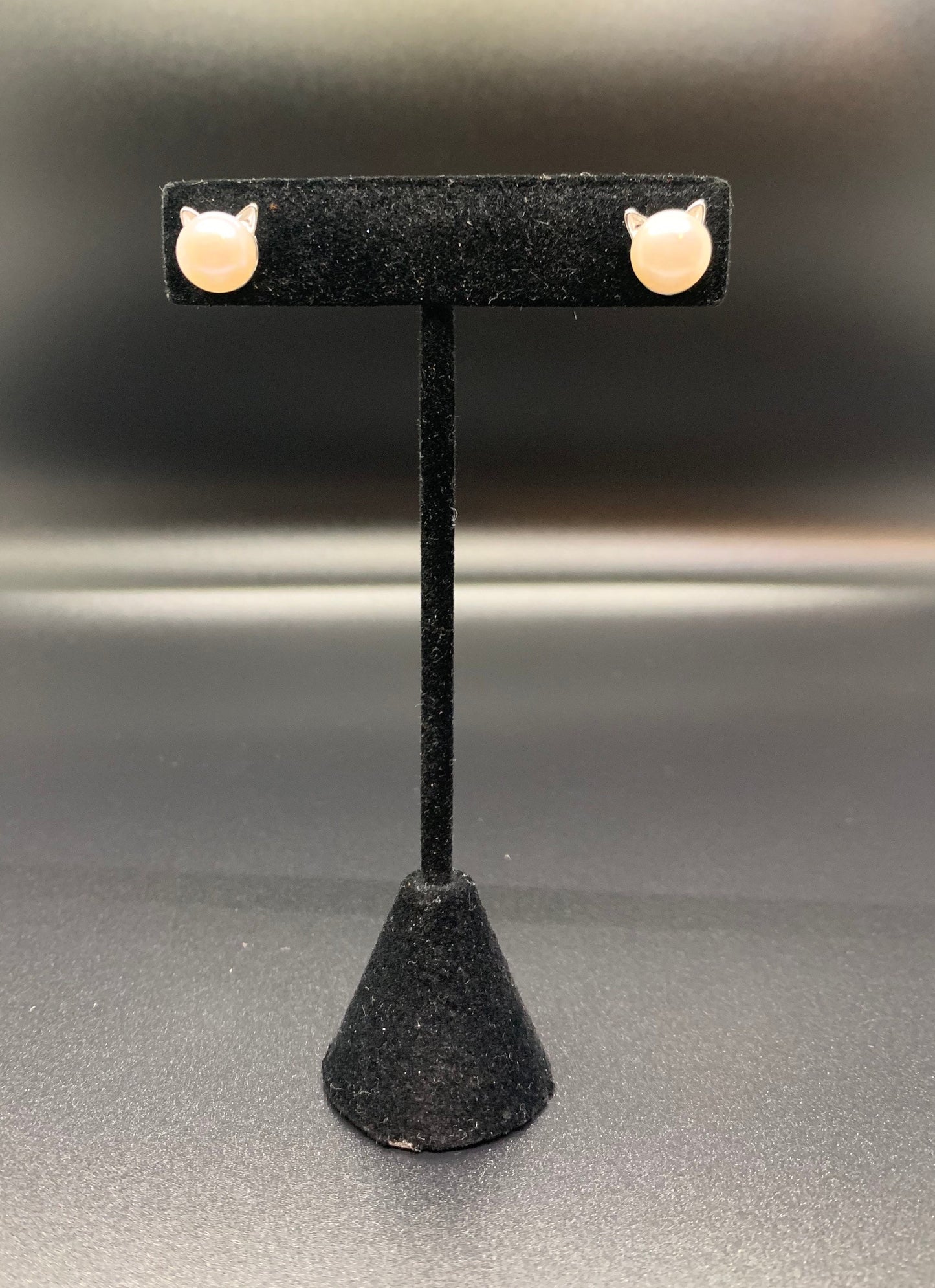 Feline Freshwater Pearl Earrings