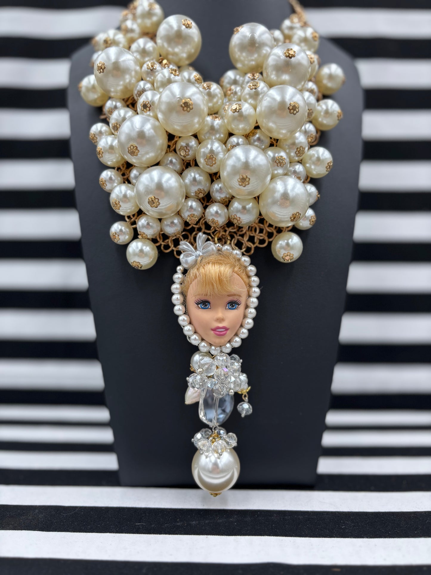 Pearly Girl Face Necklace
