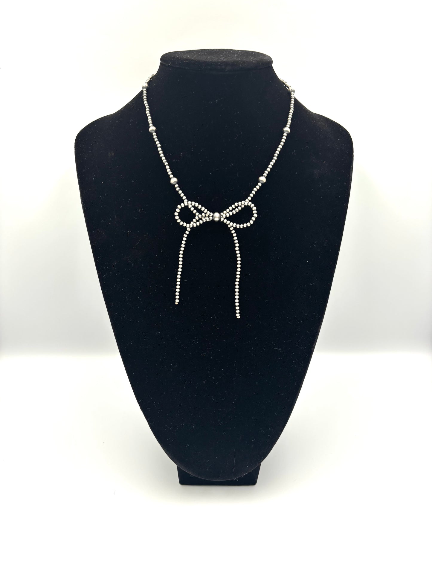 Navajo Pearl Bow Necklace