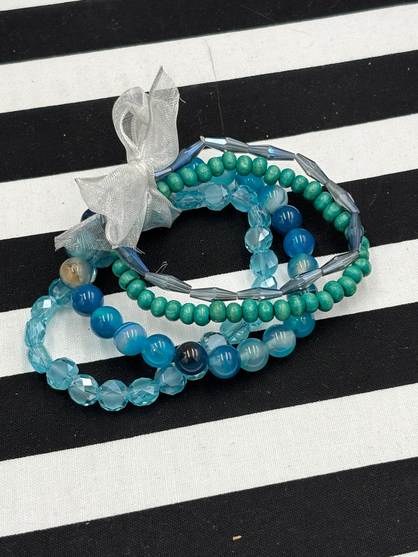 Turquoise Triumph Set of Stretch Bracelet
