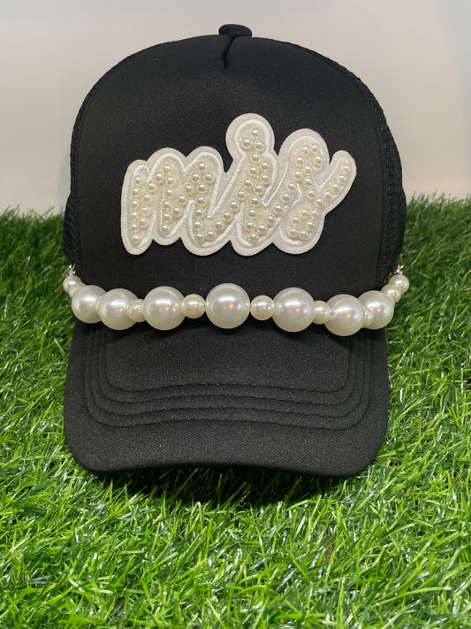 Mrs Trucker Hat & Pearl Hat Band Necklace