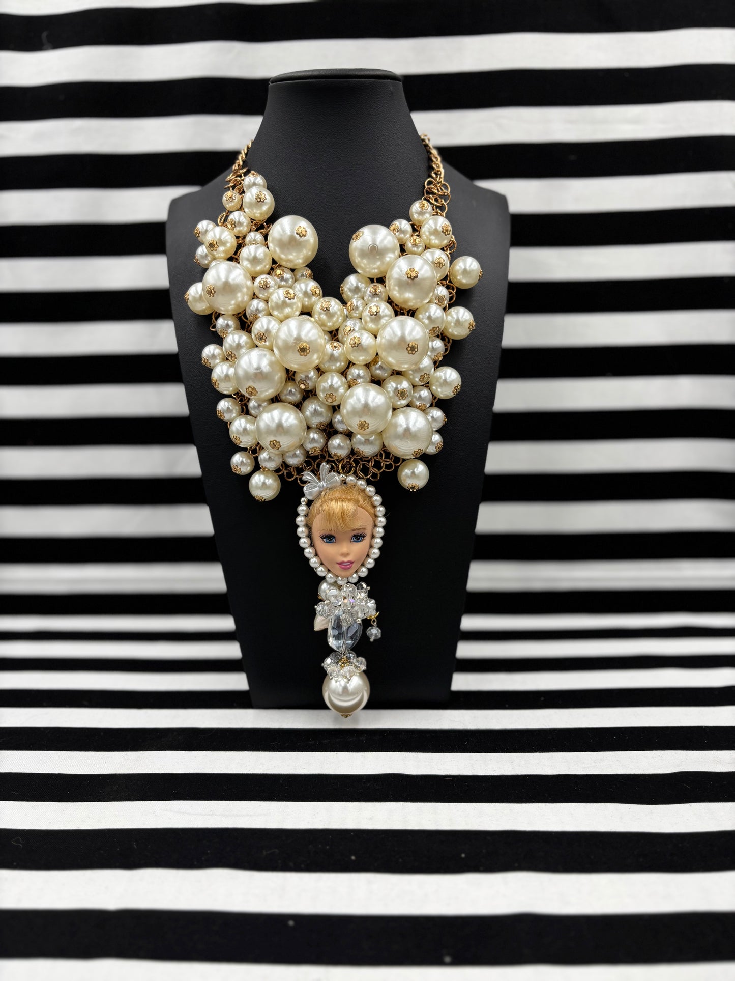 Pearly Girl Face Necklace