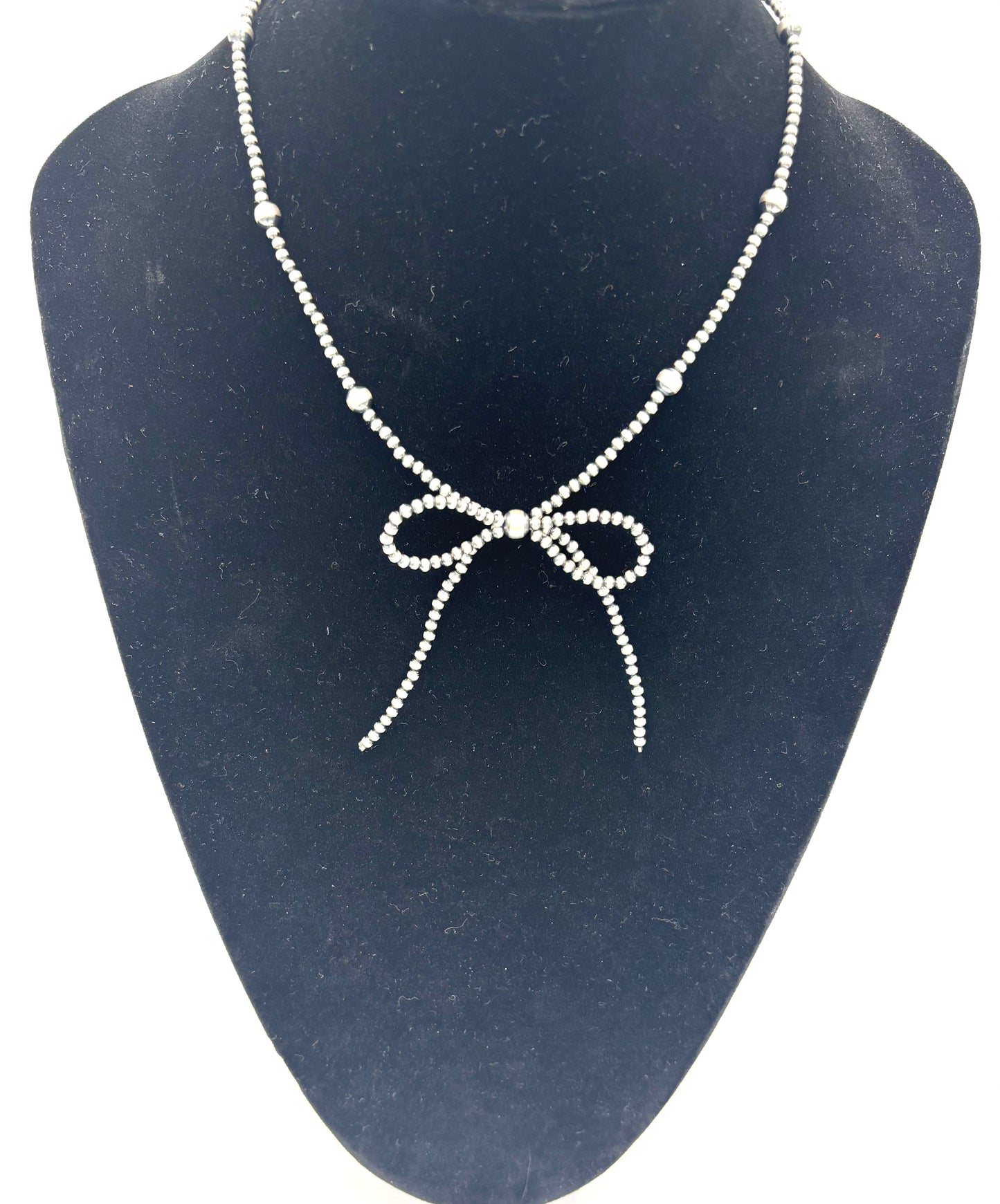 Navajo Pearl Bow Necklace