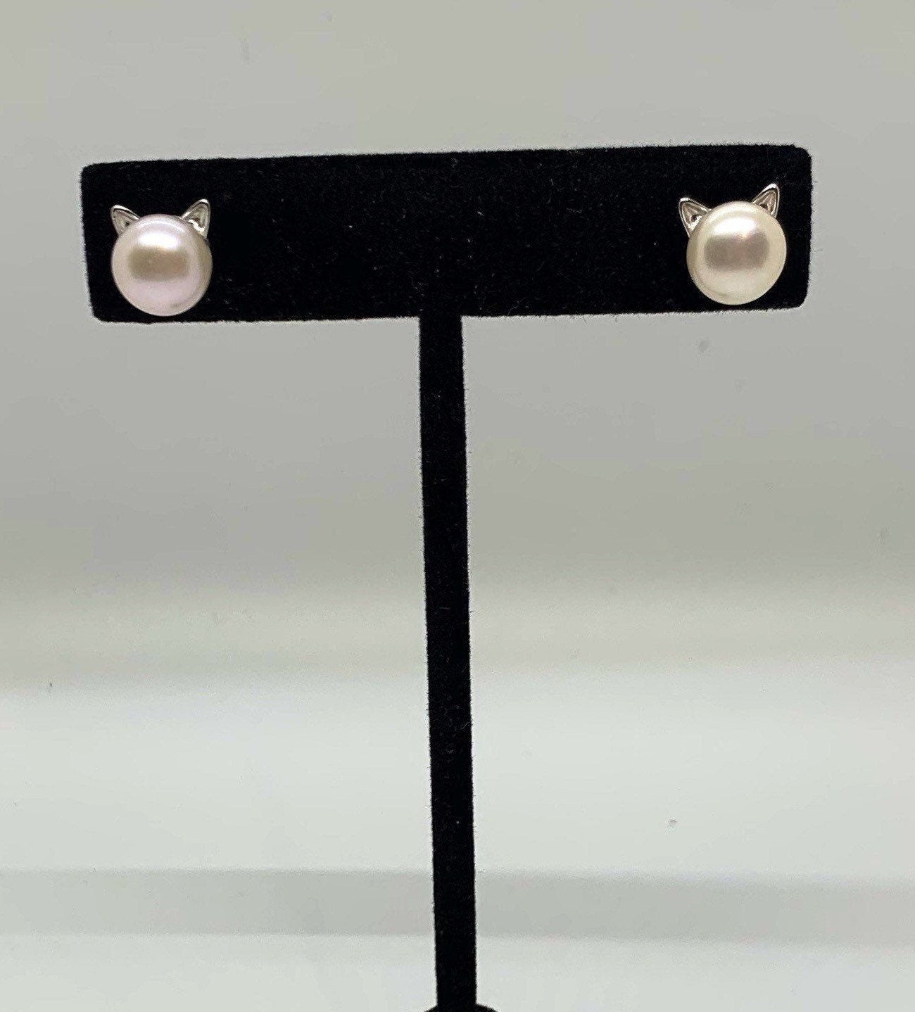 Feline Freshwater Pearl Earrings