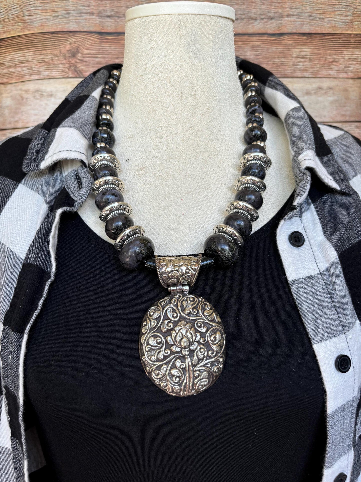 Pendant Power Necklace