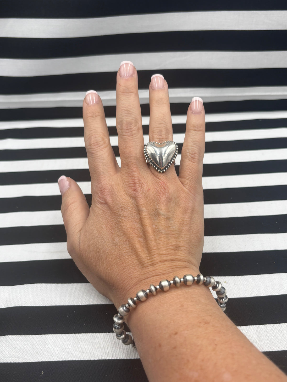 Dot to Dot Navajo Pearl Stretch Bracelet