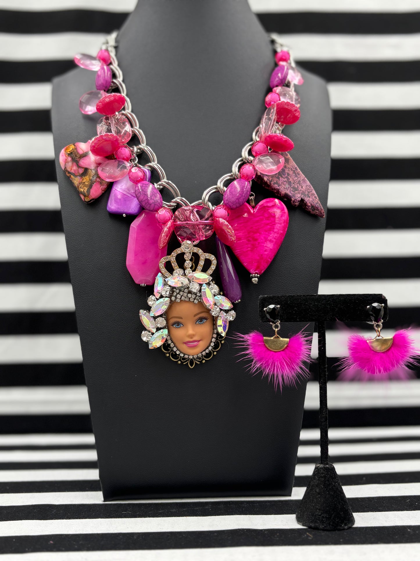 Prom Queen Face Necklace