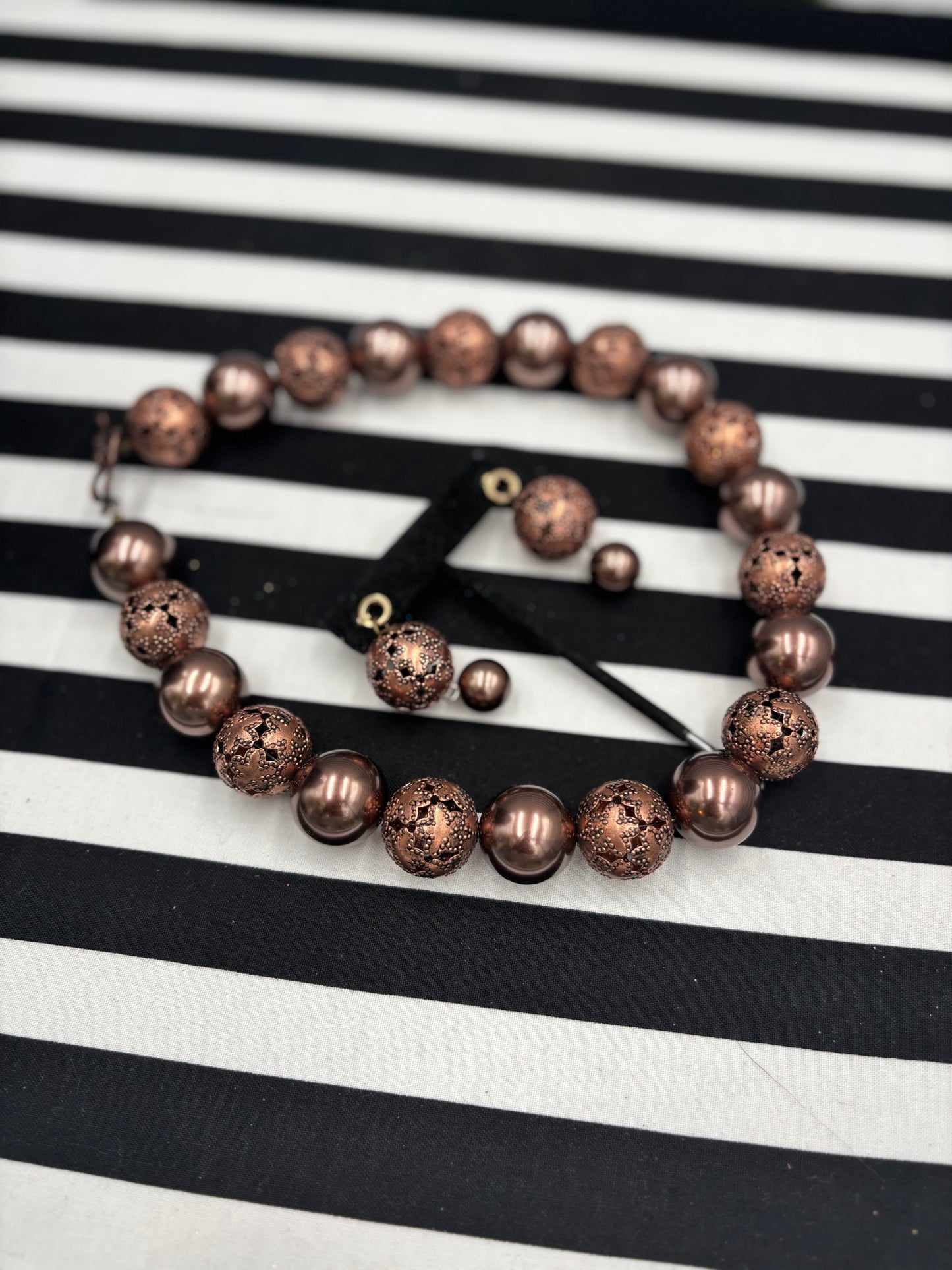 Copper Clapped Beauty Necklace