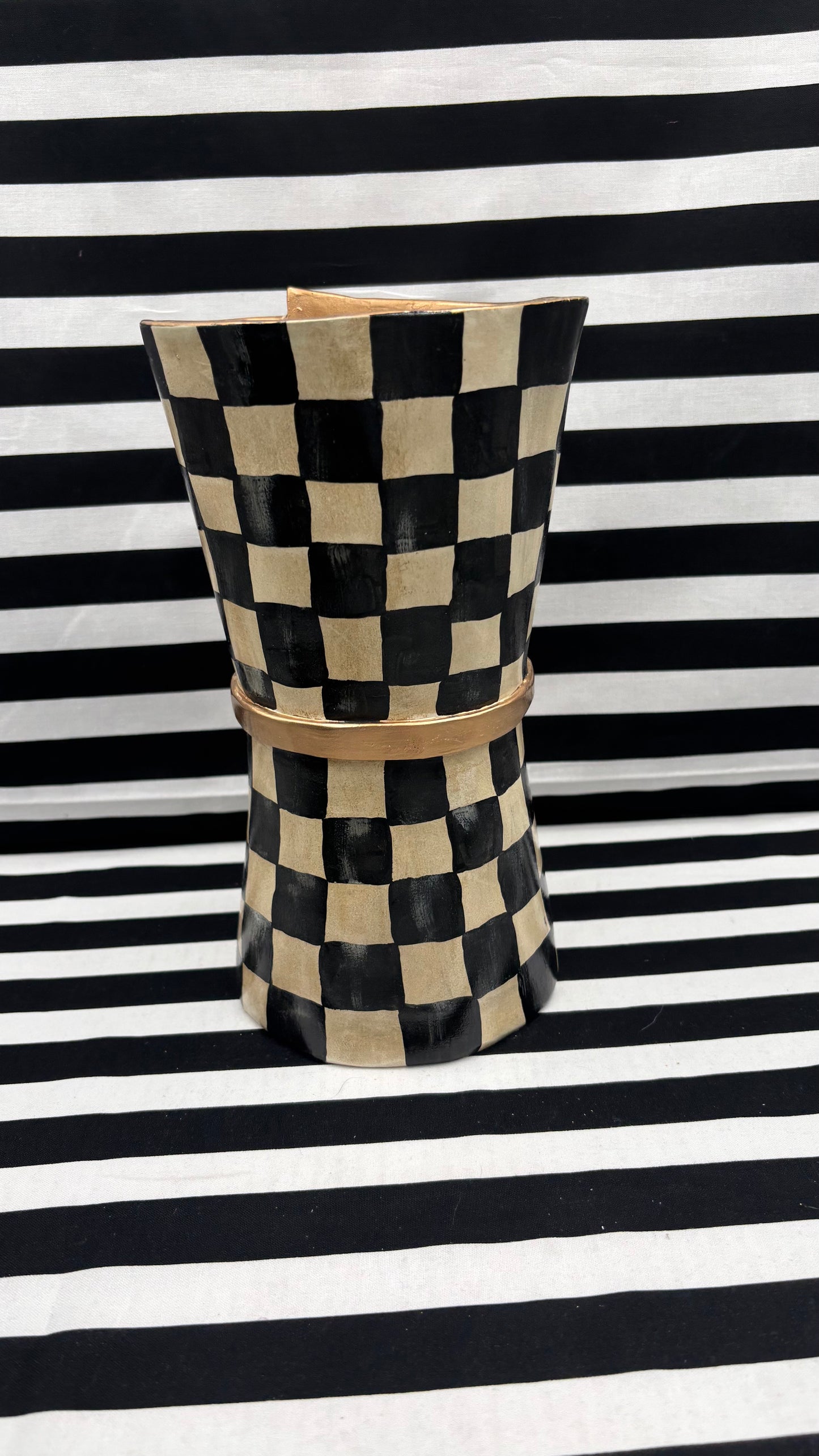 Bow Vase Handpainted