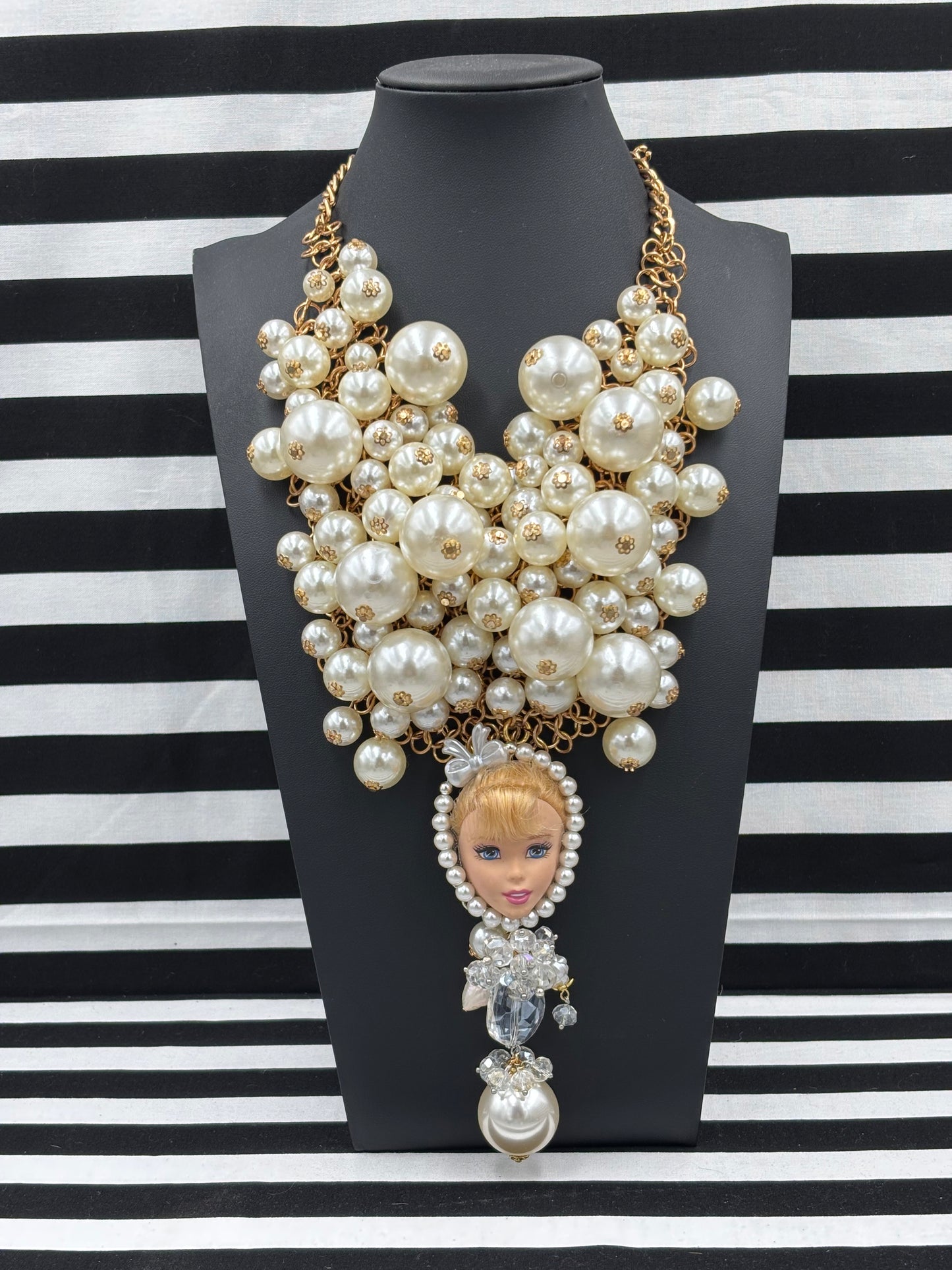 Pearly Girl Face Necklace