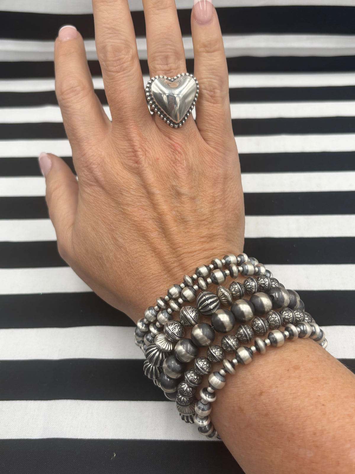 Dot to Dot Navajo Pearl Stretch Bracelet