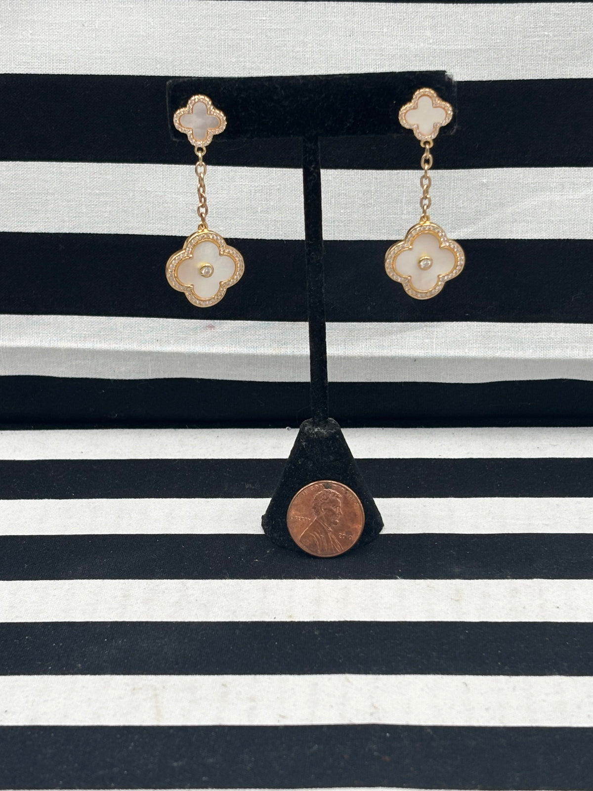 Clover Dangle Elegant Earrings
