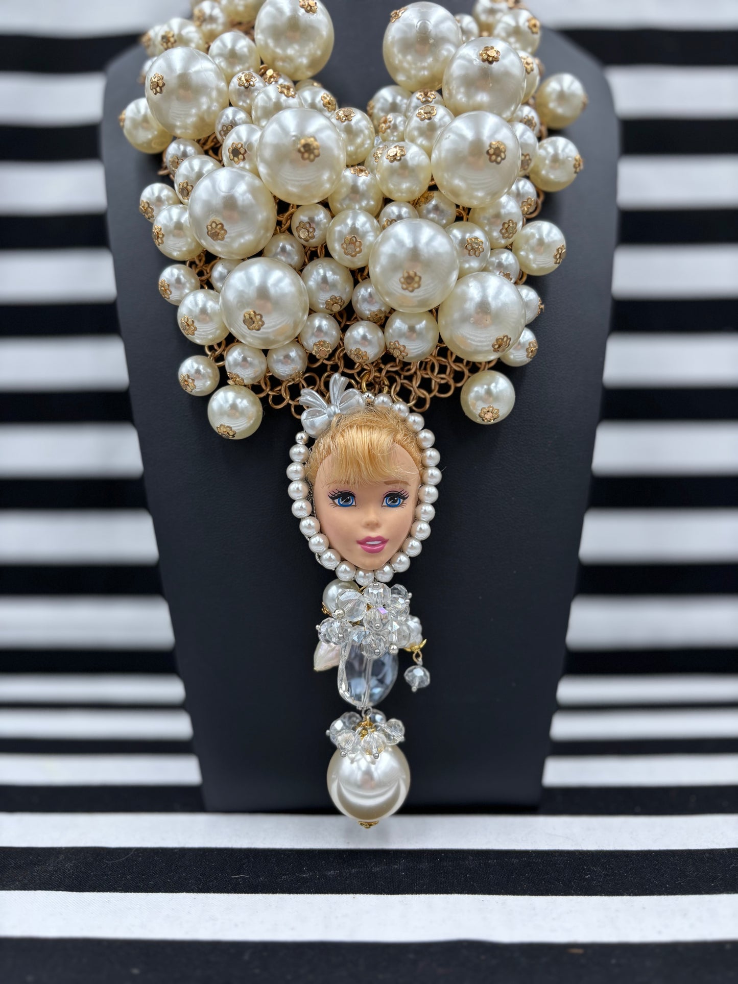 Pearly Girl Face Necklace