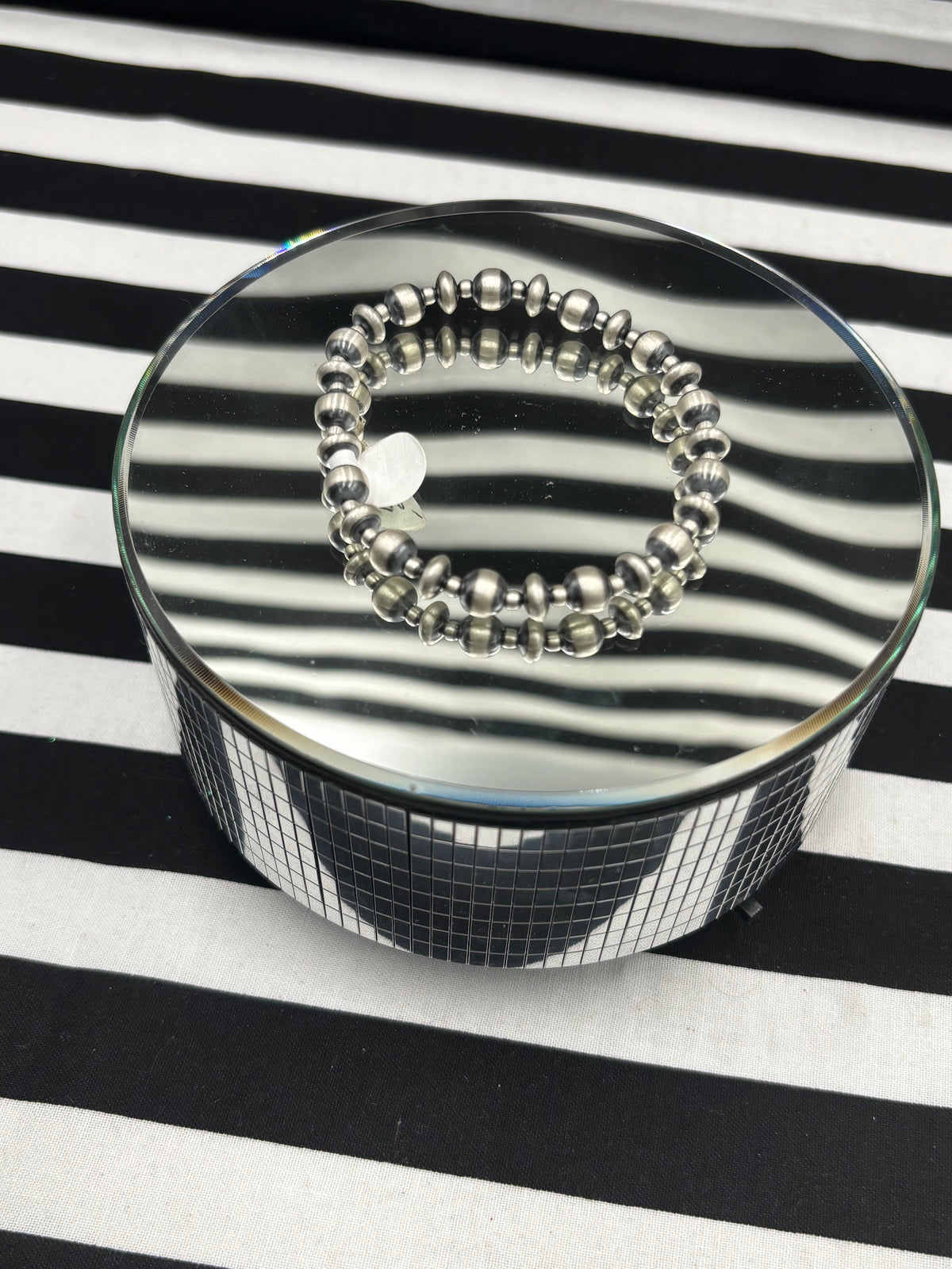 Dot to Dot Navajo Pearl Stretch Bracelet