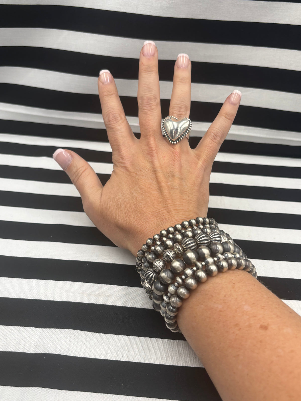 Dot to Dot Navajo Pearl Stretch Bracelet