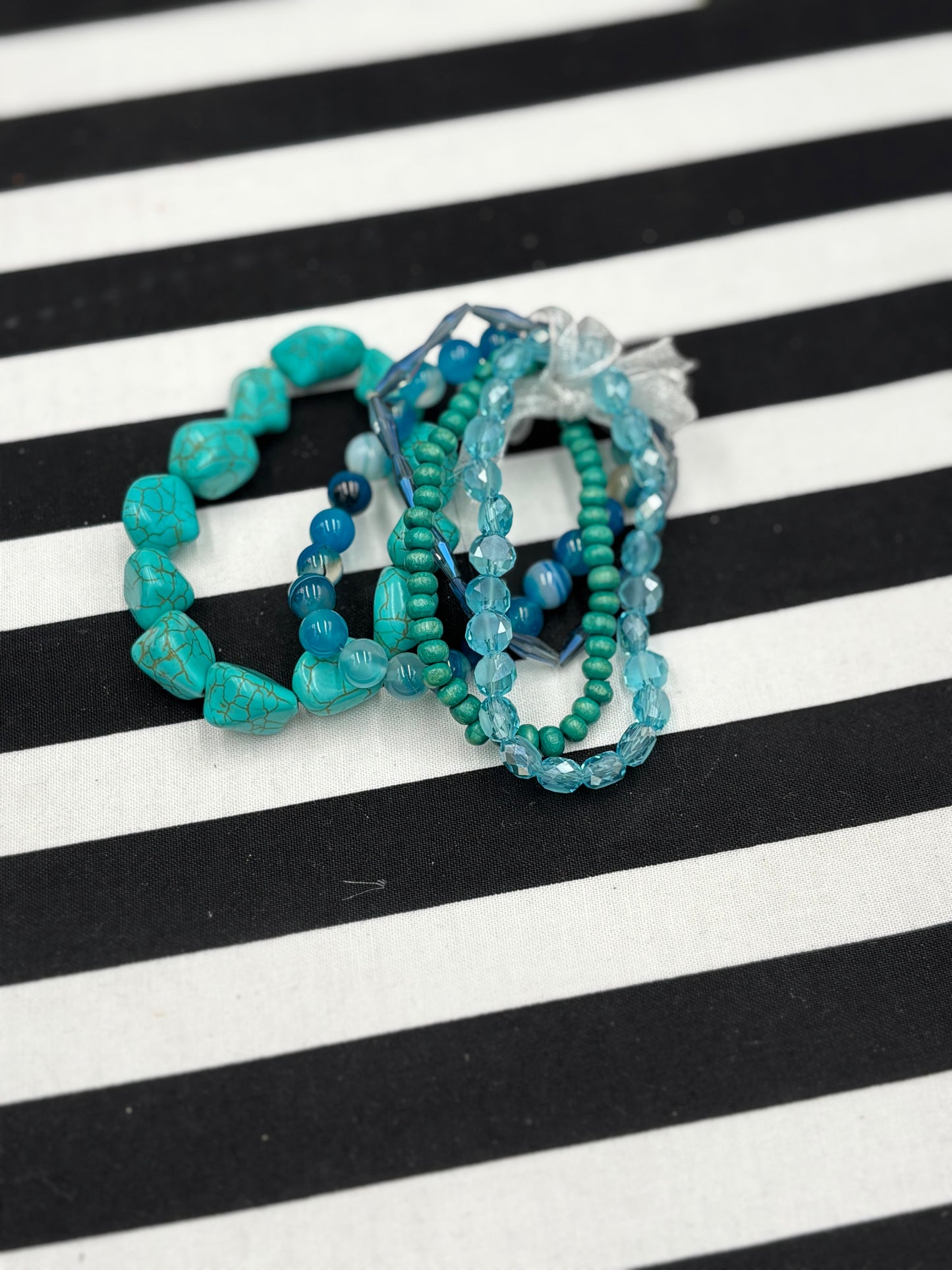 Turquoise Triumph Set of Stretch Bracelet