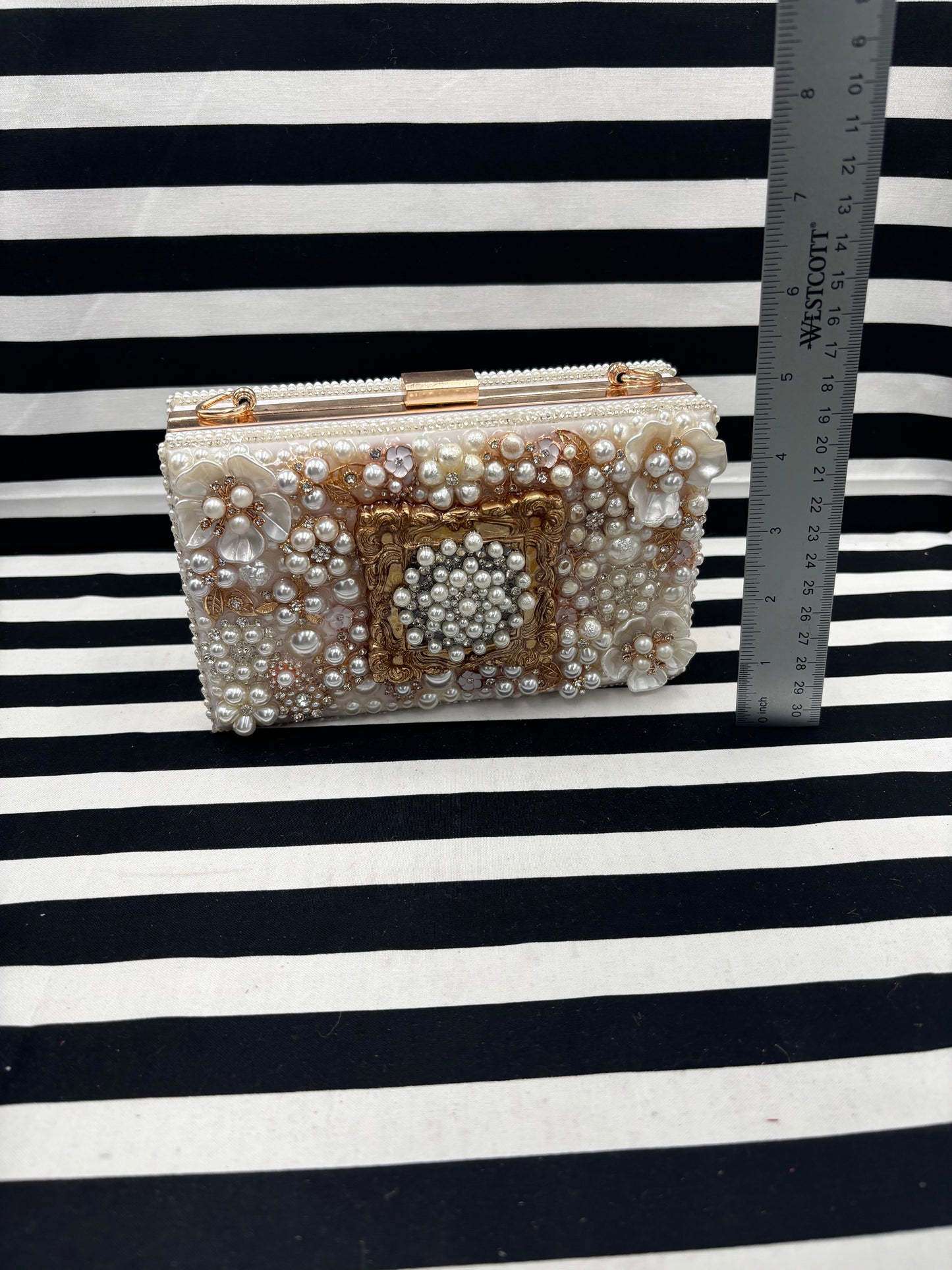 Clutch Elegance
