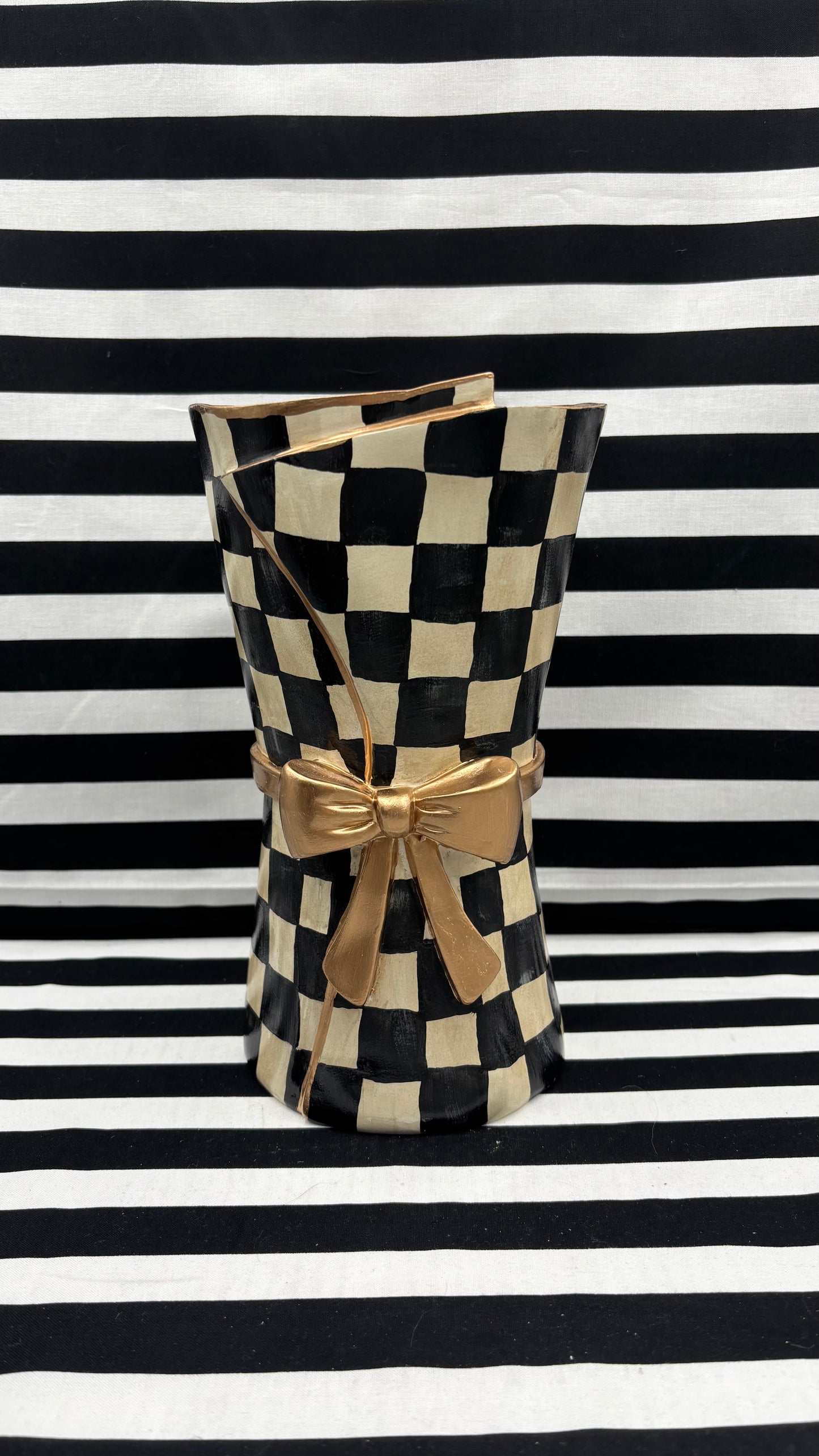 Bow Vase Handpainted
