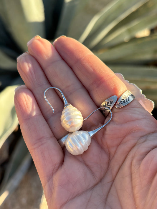 Show SPECIAL Pearl Earrings