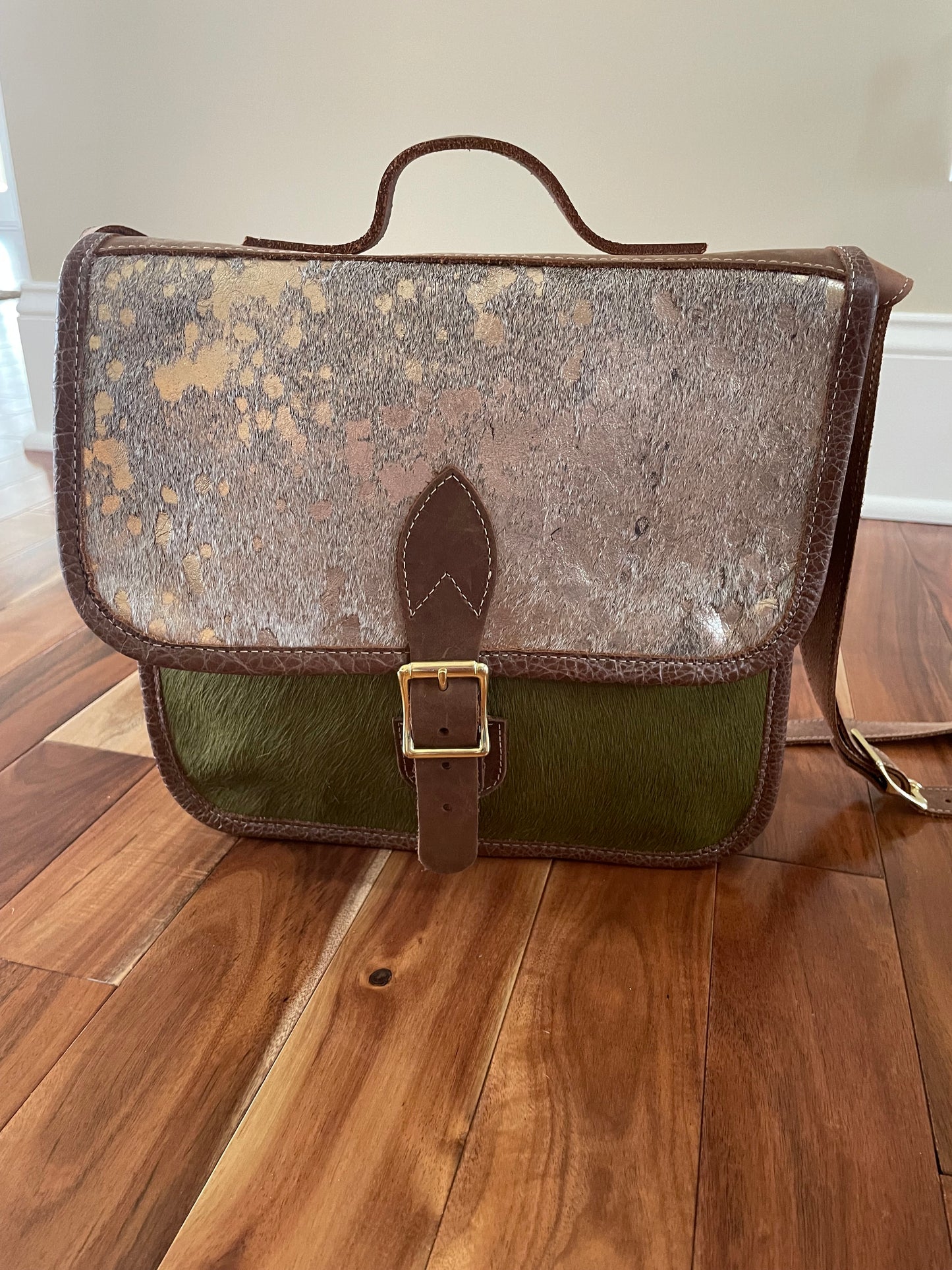 Elegant Hide Handbag