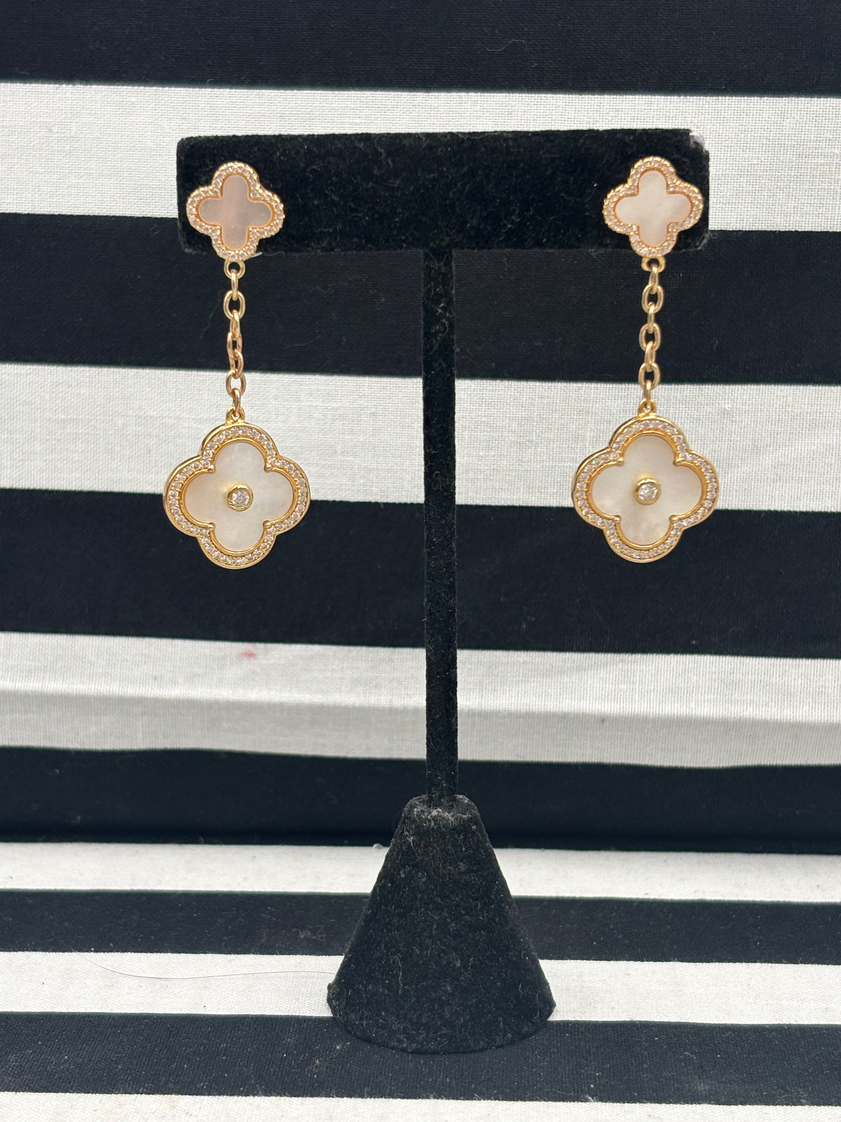 Clover Dangle Elegant Earrings