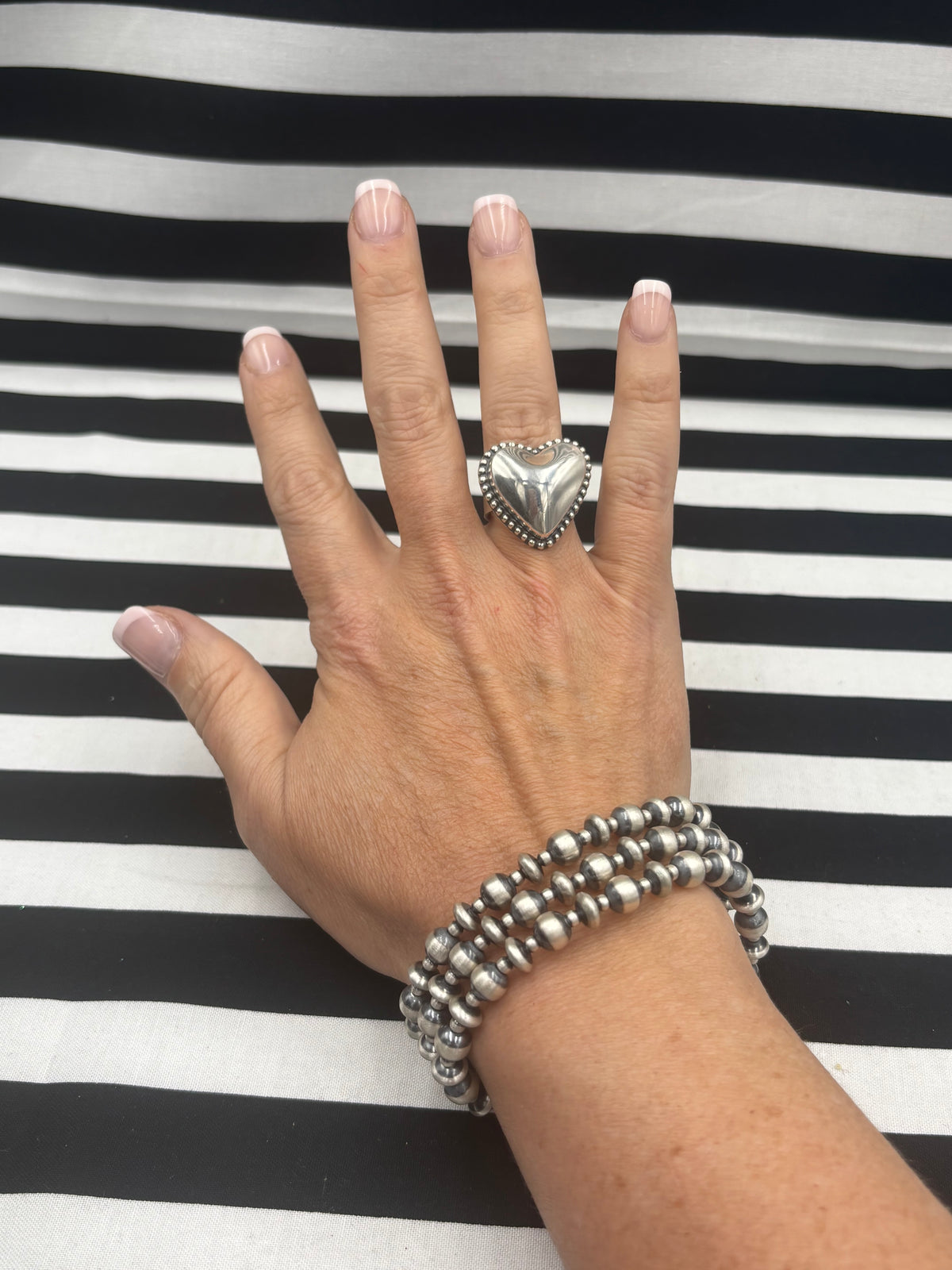 Dot to Dot Navajo Pearl Stretch Bracelet
